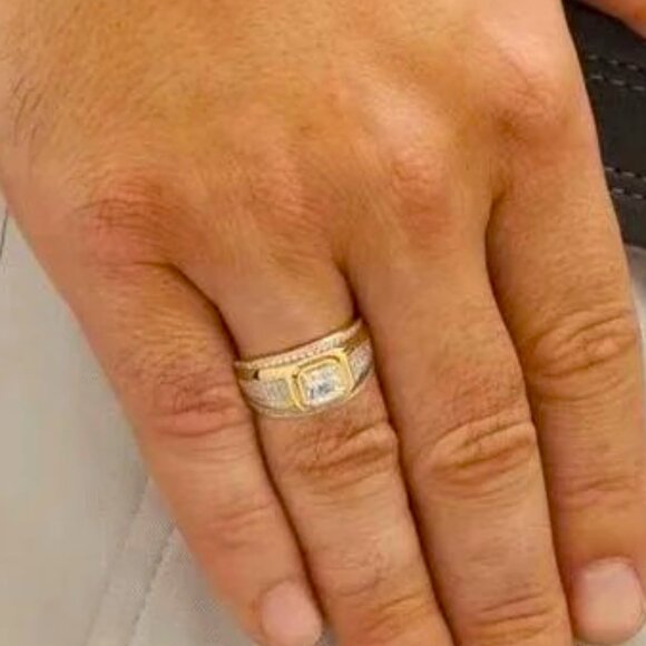 ๐ Men's Princess Cut 1.50 Ctw, Micro Pave Diamond Ring 18K Yellow Gold ๐ - Picture 3 of 6